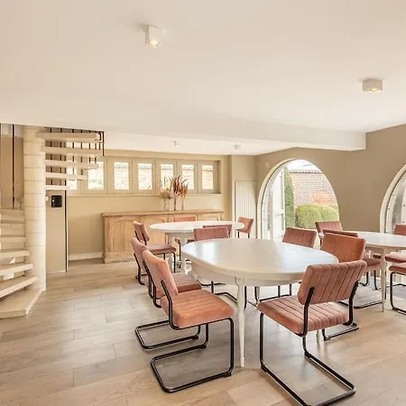 Luxury Raesborre Domain بيت للعطل لوفين