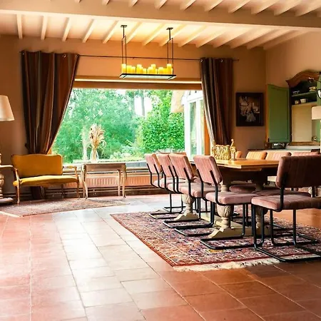 بيت للعطل Luxury Raesborre Domain